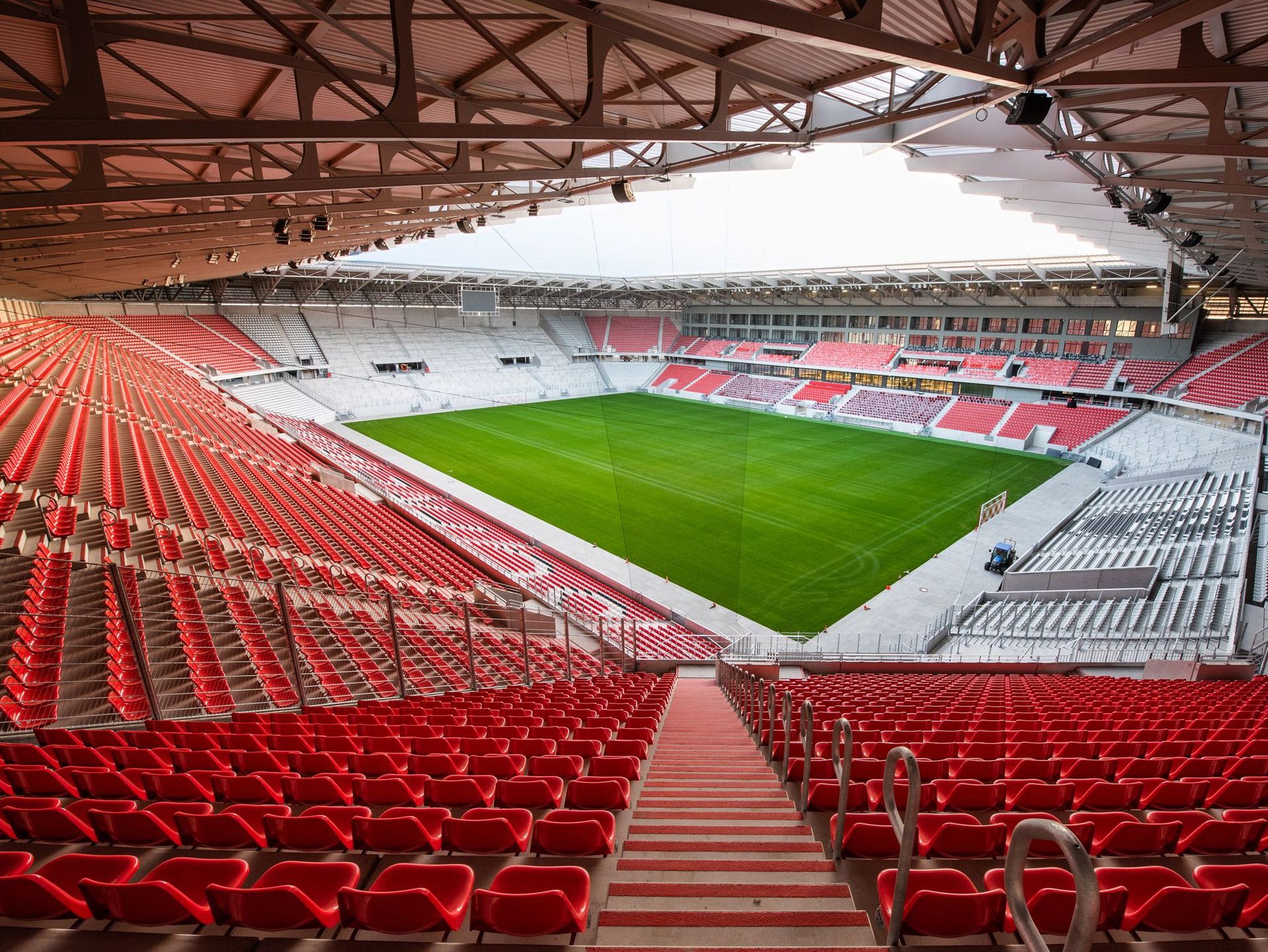 csm_Europa-Park_Stadion_Freiburg_Stadion_Innen_f47180de9d.jpg