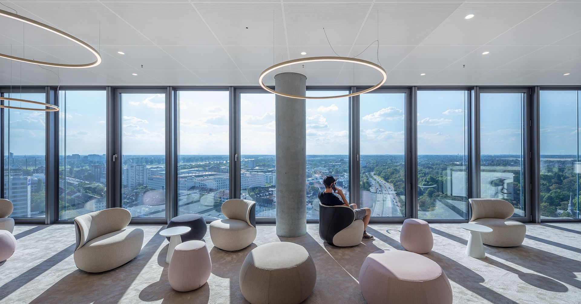 Working environments at L'Oréal Headquarters in Düsseldorf.